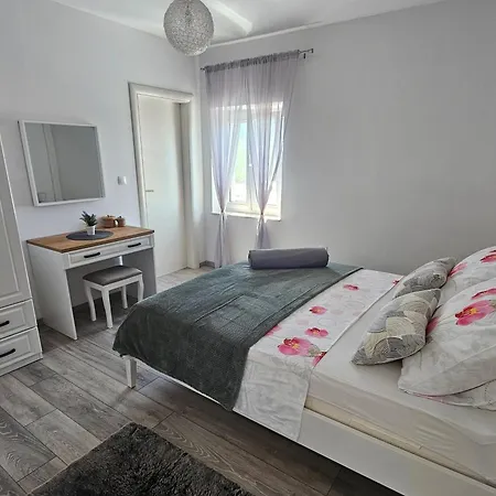Family Friendly House With A Swimming Pool Zabrdje, Peljesac - 24356 Prázdninový dům Ston