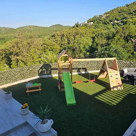 Family Friendly House With A Swimming Pool Zabrdje, Peljesac - 24356 Vakantiehuis *