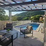Family Friendly House With A Swimming Pool Zabrdje, Peljesac - 24356 Дом отдыха Стон